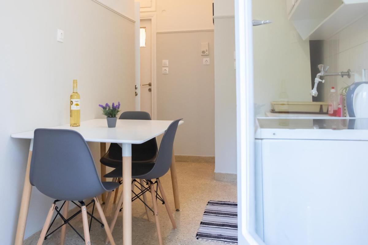 Athens Apartment Nina, Next To The Metro Station Extérieur photo